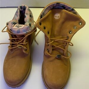Timberland Tan Boots with Floral Lining